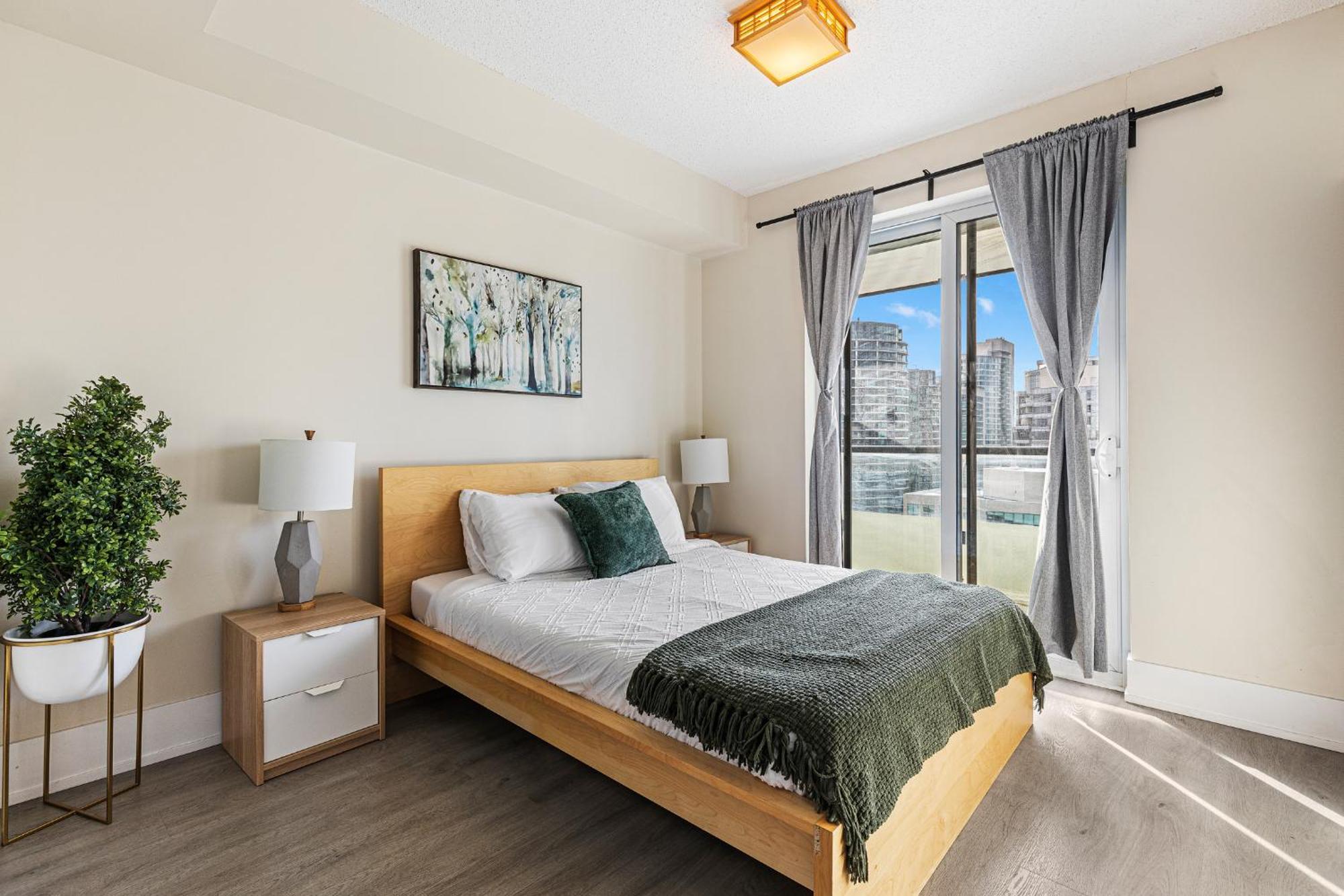 3 Bedroom Beside Cn Tower With Parking Downtown Toronto Exteriör bild